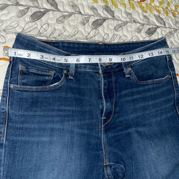 Levi’s Capris - Picture 5 of 5